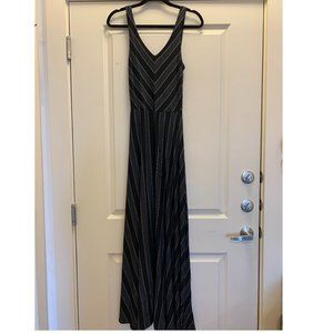 Willow & Clay Black Striped Maxi Dress Size Small NEW WITH TAGS!